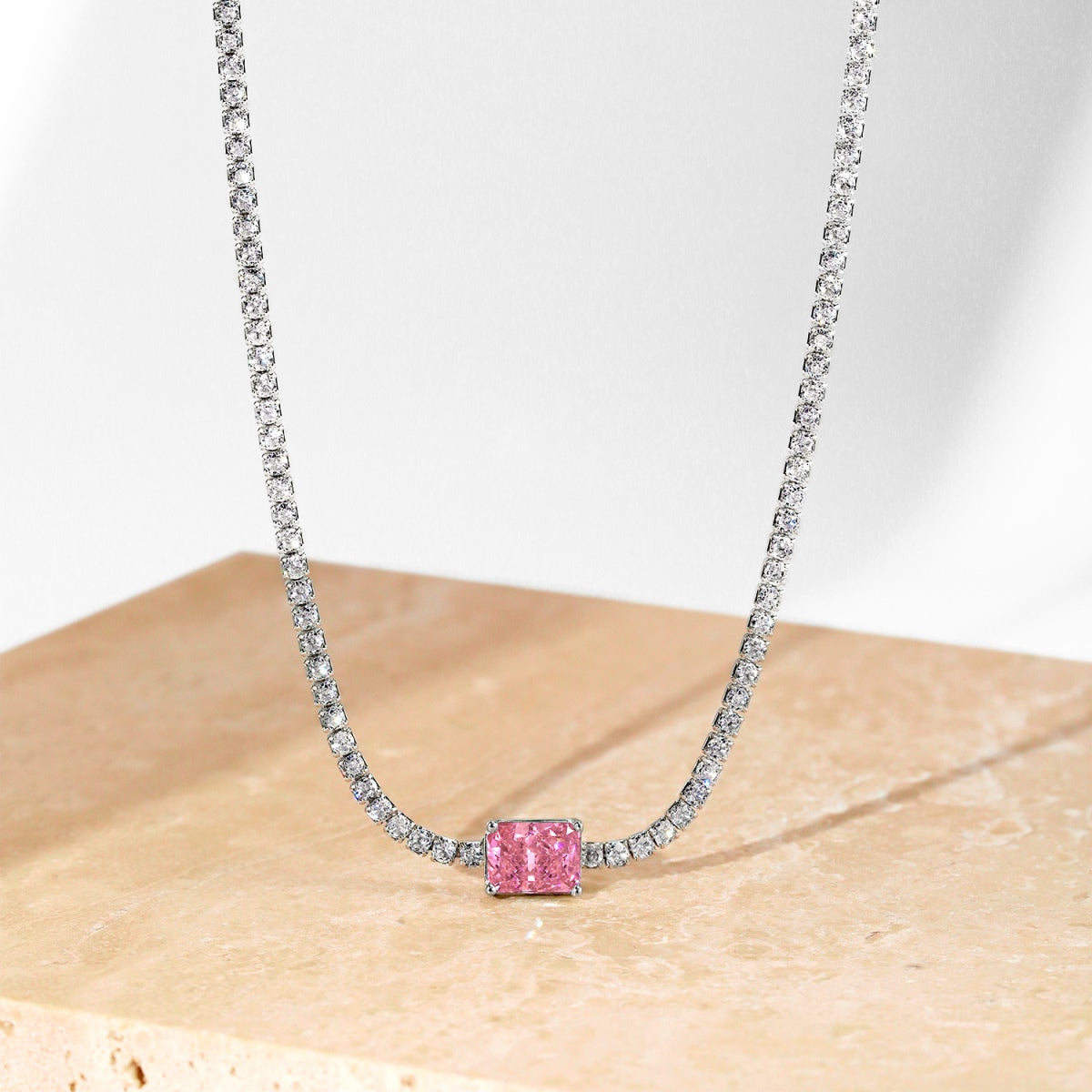 [Together]2.0 carat Ornate Emerald Cut Necklace