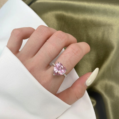 [Together]6.0 Carat Luxurious Sparkling Romantic Heart Cut Lover Ring