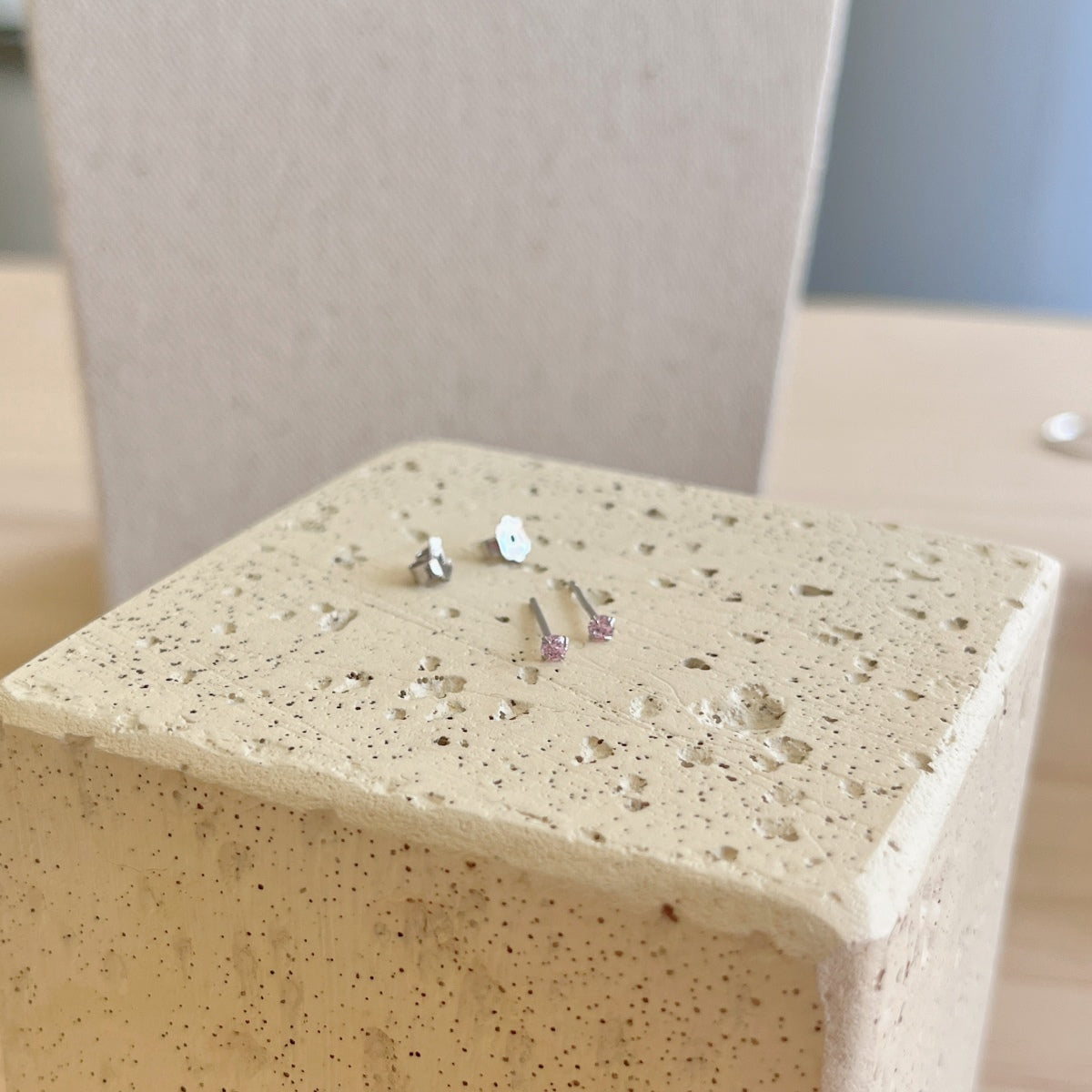 [Together]Delicate Solitaire Earrings