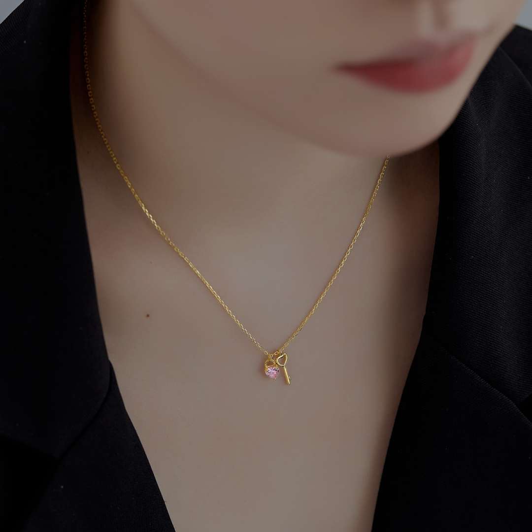 [Together]Unique Heart Shape Key Pendent Necklace